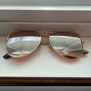 Stylish Rose-Gold Aviator Sunglasses